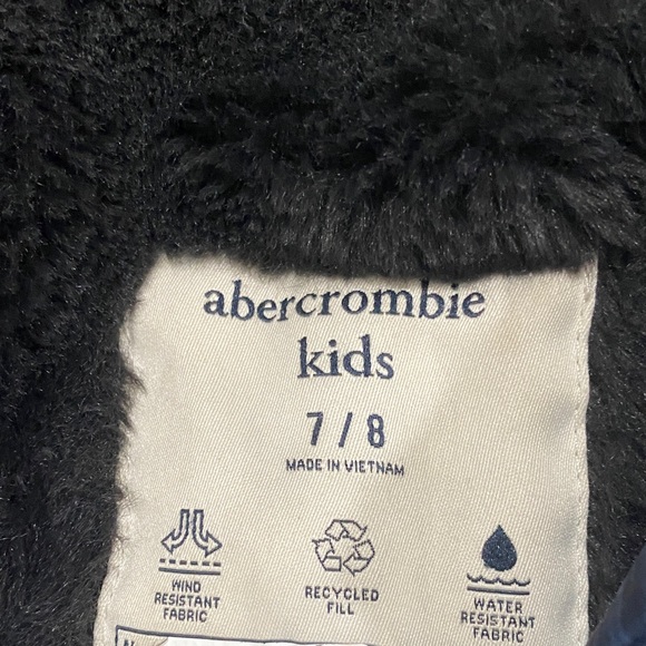 Abercrombie Boys winter puffer fleece lined jacket Hooded size 7/8 - Picture 3 of 4